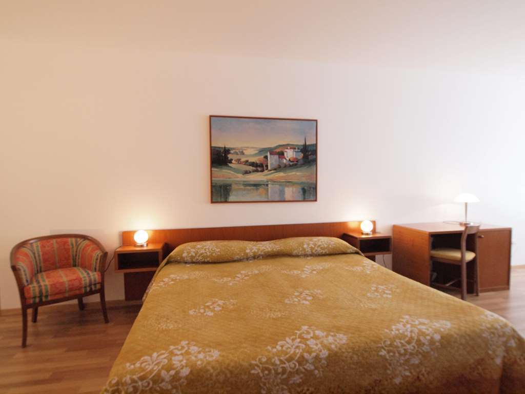 Residenze Dell'Angelo Otel Locarno Oda fotoğraf